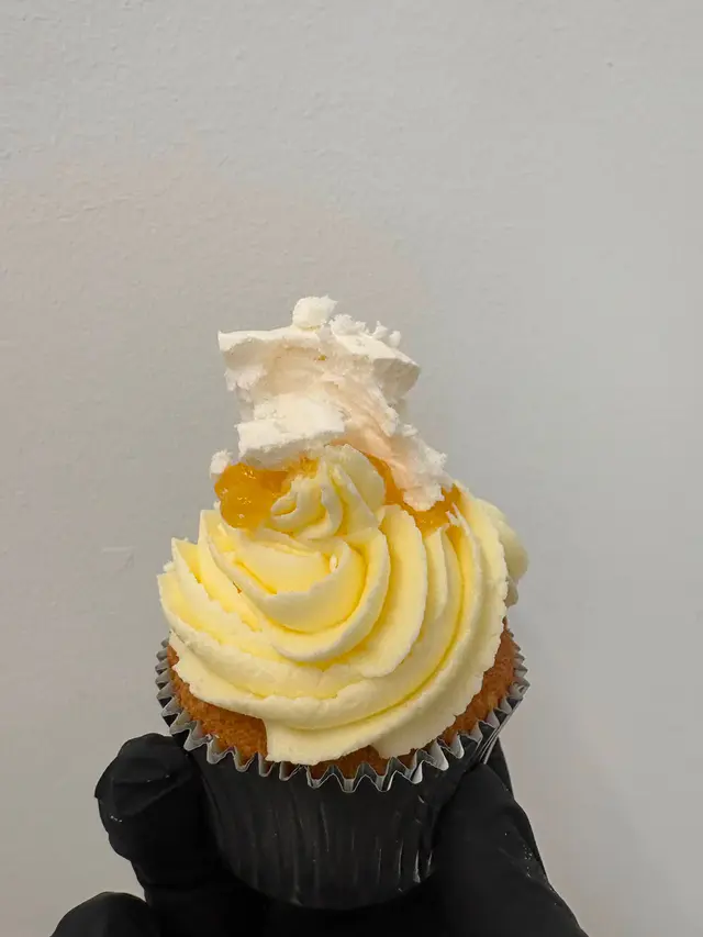 Lemon Meringue Cupcake