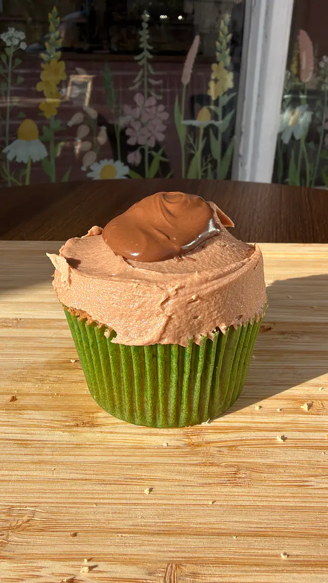 A bespoke Smashin' Bakes cake design