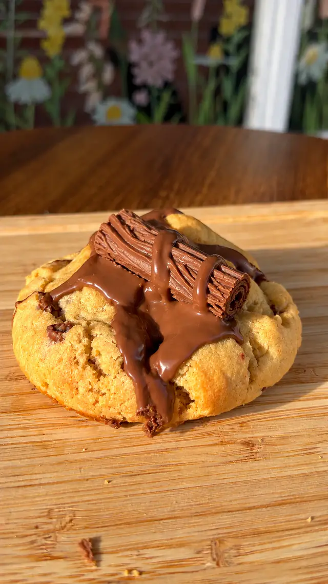 Ripple Stuffed Cookie